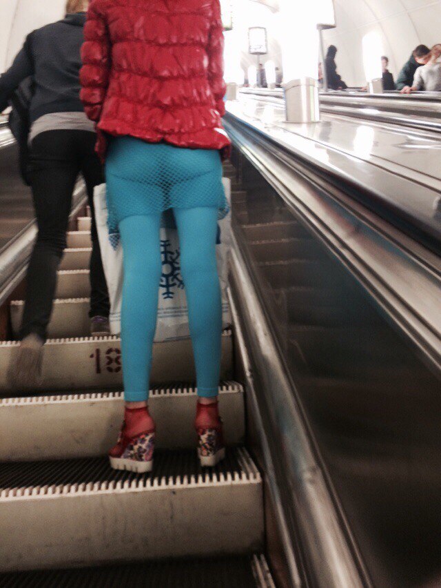 мода петербургского метро, мода метро, модники в транспорте, странные пассажиры метро 