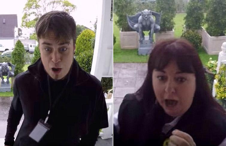 оживший дверной молоток, жёсткие розыгрыш дверной молоток, замаскированный под дверной молоток