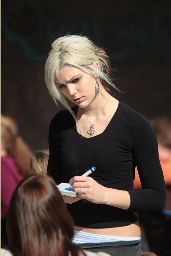 способы официант вас возненавидел, как взбесить официанта, как разозлить официанта