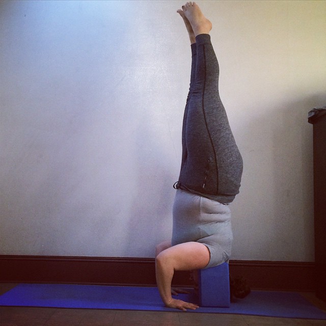 Йога размера плюс: девушки пышных форм бросают вызов обществу, доказывая, что они тоже могут заниматься йогой девушки пышных форм занимаются йогой, #SizeDoesntMatter