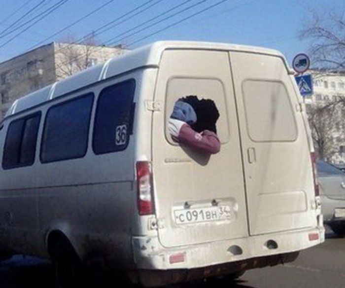 Это Россия детка, только в России, умом Россию не понять 