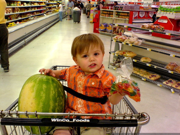 смешные дети, дети хулиганят, дети худшие соседи