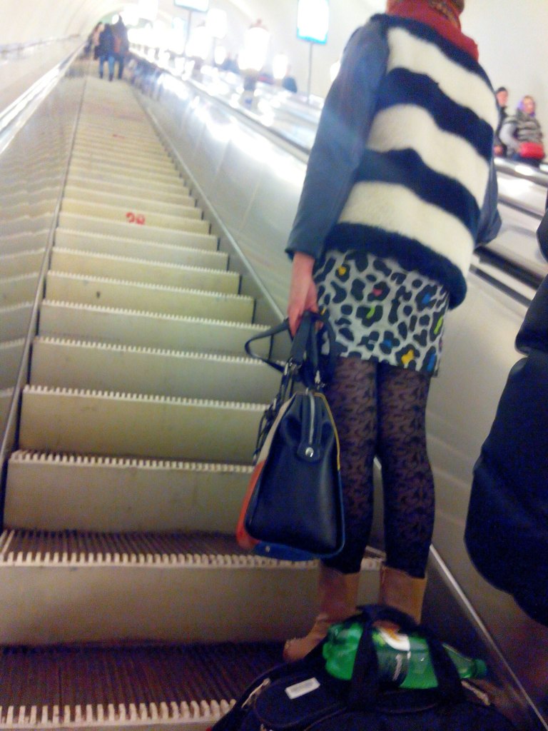 мода петербургского метро, мода метро, модники в транспорте, странные пассажиры метро 