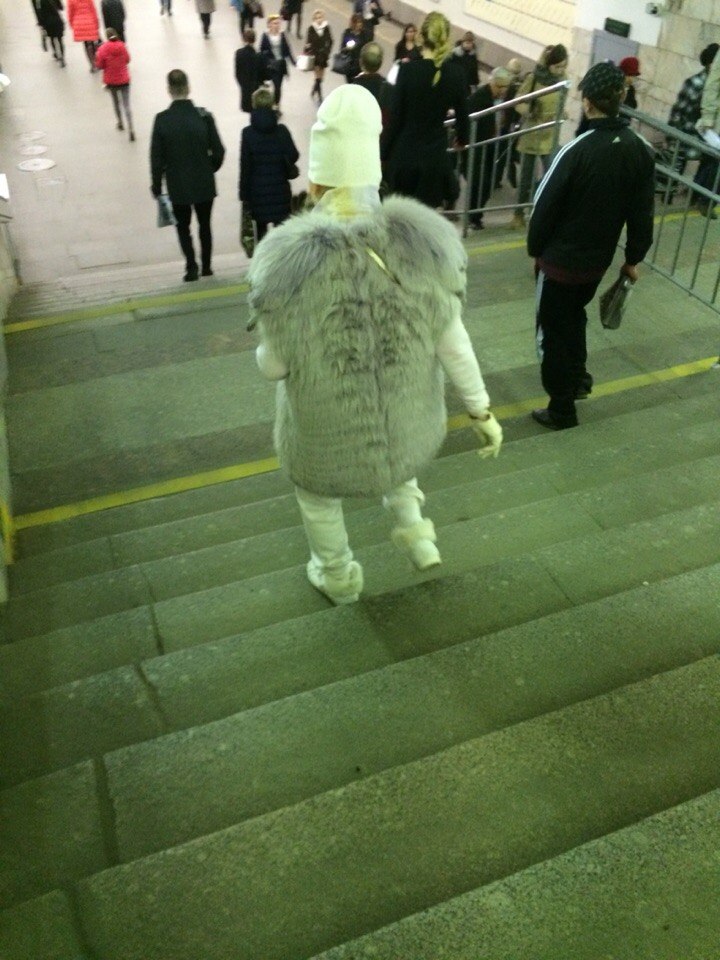 мода петербургского метро, мода метро, модники в транспорте, странные пассажиры метро 