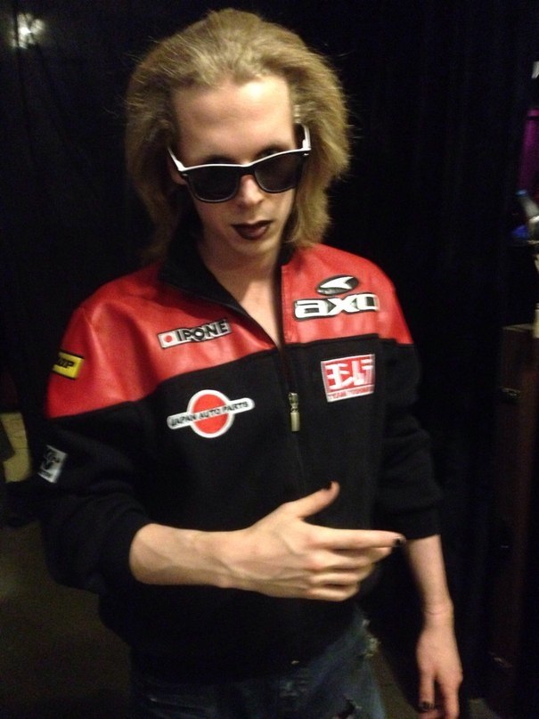 мода петербургского метро, мода метро, модники в транспорте, странные пассажиры метро 