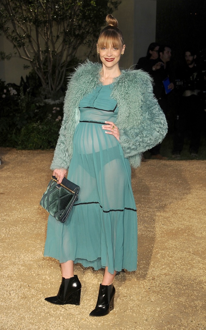 Самые нелепые и безвкусные наряды знаменитостей за первую половину апреля странные наряды знаменитостей, нелепые безвкусные наряды звёзд