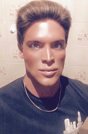 Маурисио Гальди, Mauricio Galdi, живой Кен, парень превратил себя в куклу