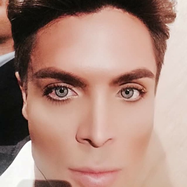 Маурисио Гальди, Mauricio Galdi, живой Кен, парень превратил себя в куклу