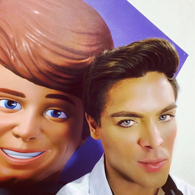 Маурисио Гальди, Mauricio Galdi, живой Кен, парень превратил себя в куклу