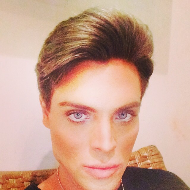 Маурисио Гальди, Mauricio Galdi, живой Кен, парень превратил себя в куклу