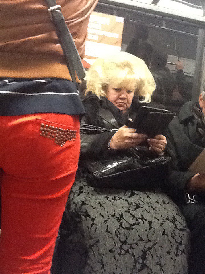 мода петербургского метро, мода метро, модники в транспорте, странные пассажиры метро 