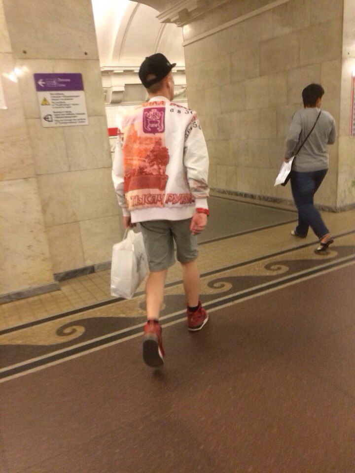 мода петербургского метро, мода метро, модники в транспорте, странные пассажиры метро 