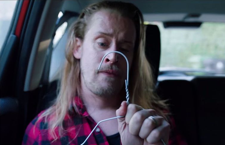 Маколей Калкин снялся в пародийном видео, показав жизнь мальчика после событий фильма Маколей Калкин пародийное видео, Маколей Калкин пародия один дома, Маколей Калкин продолжение один дома