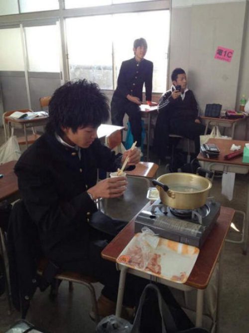 сумасшедшие японцы, тем временем в японии