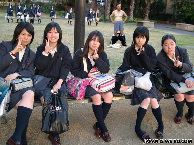 сумасшедшие японцы, тем временем в японии