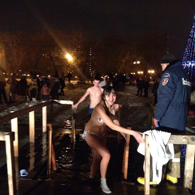 крещенские купания Instagram, купания на крещение Instagram, крещенские купания 2014, крещенские купания 2014 фото