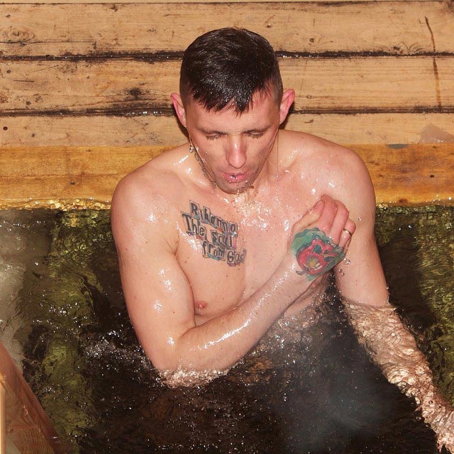 крещенские купания Instagram, купания на крещение Instagram, крещенские купания 2014, крещенские купания 2014 фото