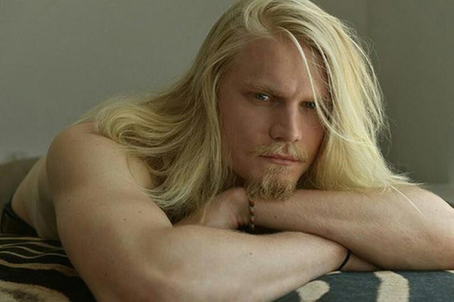 мужчины с длинными красивыми волосами, парни с длинными волосами, парни с длинными волосами фото, парни с красивыми волосами