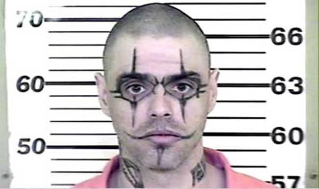 магшоты преступников с татуировками на лице, преступники с татуировками на лице, татуировки на лице, ужасные тату на лице