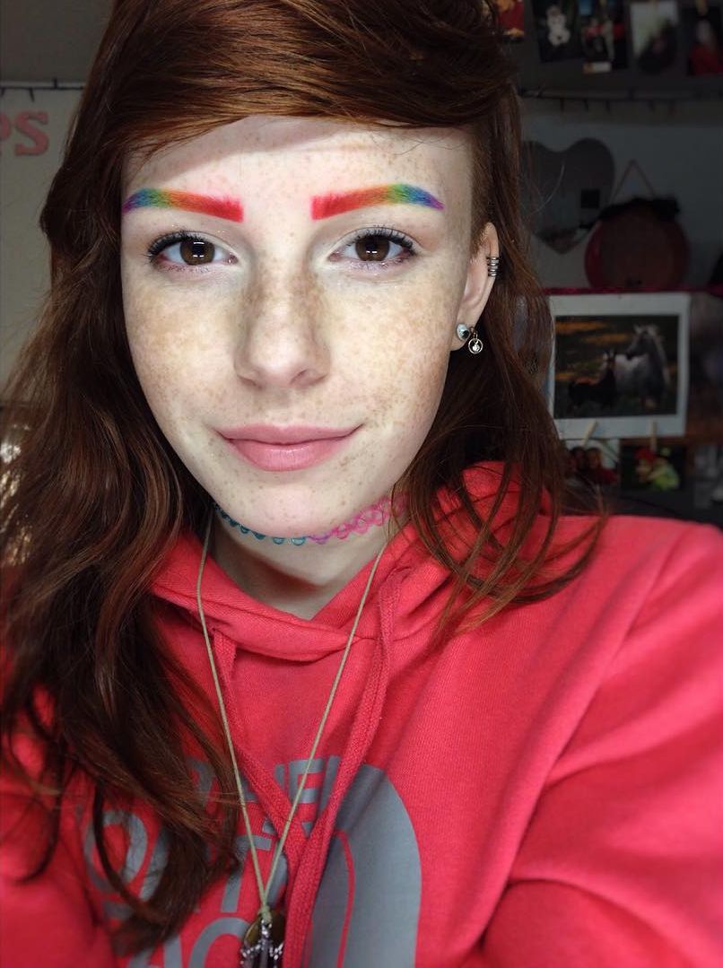 Радужные брови, разноцветные брови, rainbow eyebrows