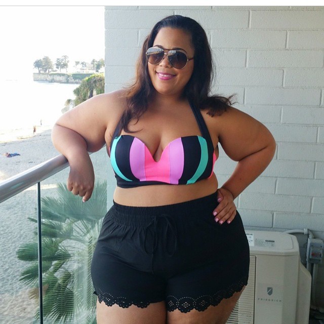 раздельный купальник, полные девушки в купальниках