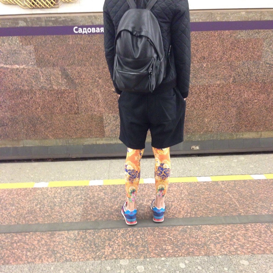 мода петербургского метро, мода метро, модники в транспорте, странные пассажиры метро 