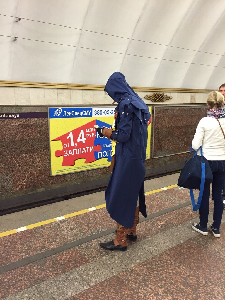 мода петербургского метро, мода метро, модники в транспорте, странные пассажиры метро 