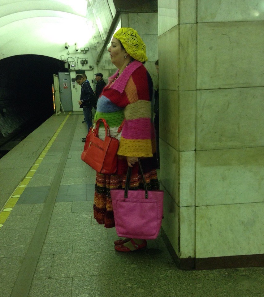 мода петербургского метро, мода метро, модники в транспорте, странные пассажиры метро 