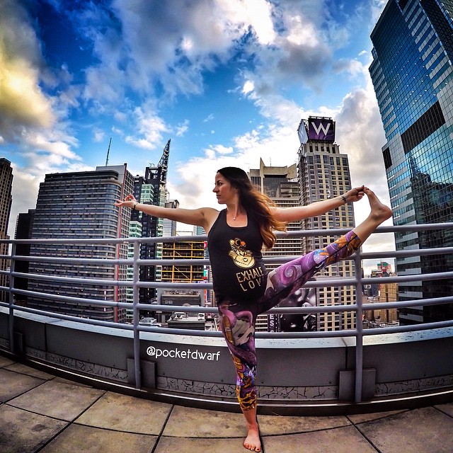 Беременные и гибкие, беременные любительницы йоги, беременность йога 