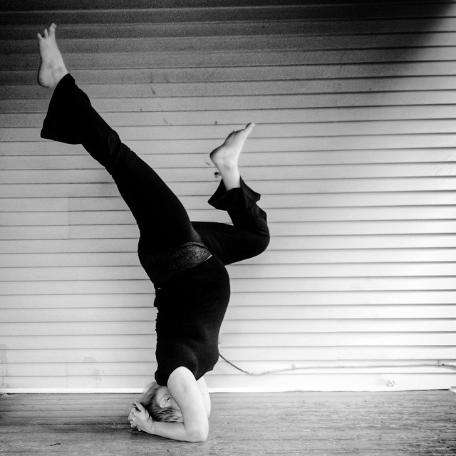 Беременные и гибкие, беременные любительницы йоги, беременность йога 