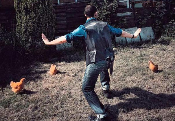 сцена укрощения рапторов Мир юрского периода, пародии на сцену укрощения рапторов, пародия мир юрского периода, пародия крис прэтт