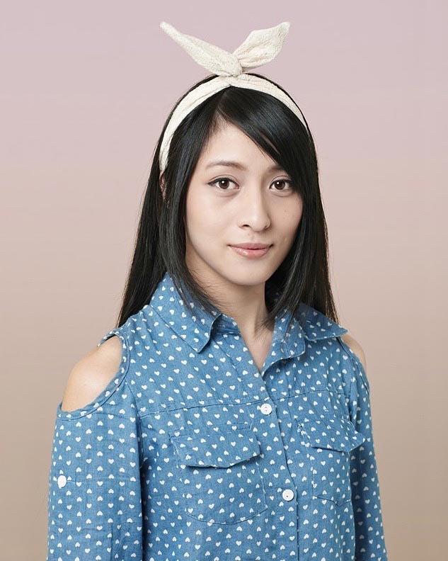 Успешные модели рук демонстрируют свои менее успешные лица лица моделей рук, модели рук показали свои лица, модели рук демонстрируют лица