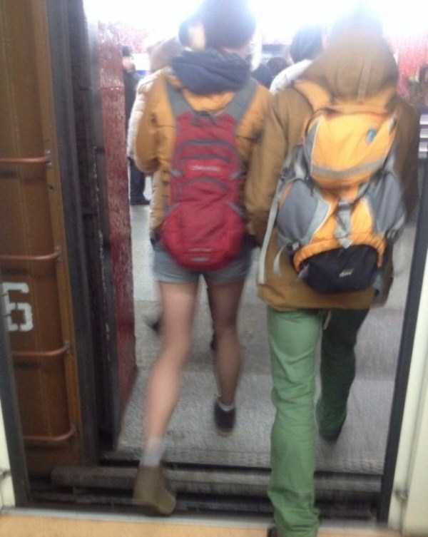 Безумные пассажиры российского метро, мода петербургского метро