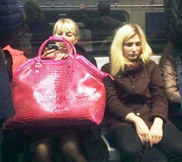 Безумные пассажиры российского метро, мода петербургского метро