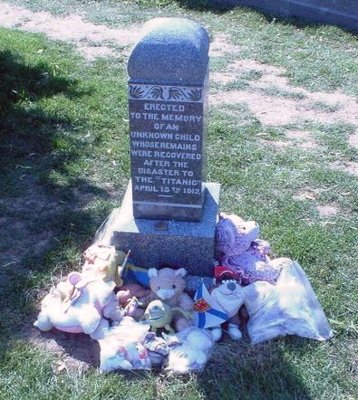 кладбище Фэрвью, Fairview Cemeter, кладбище жертв Титаника, могилы жертв Титаника, надгробия жертв Титаника