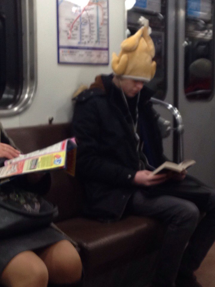 Безумные пассажиры российского метро, мода петербургского метро