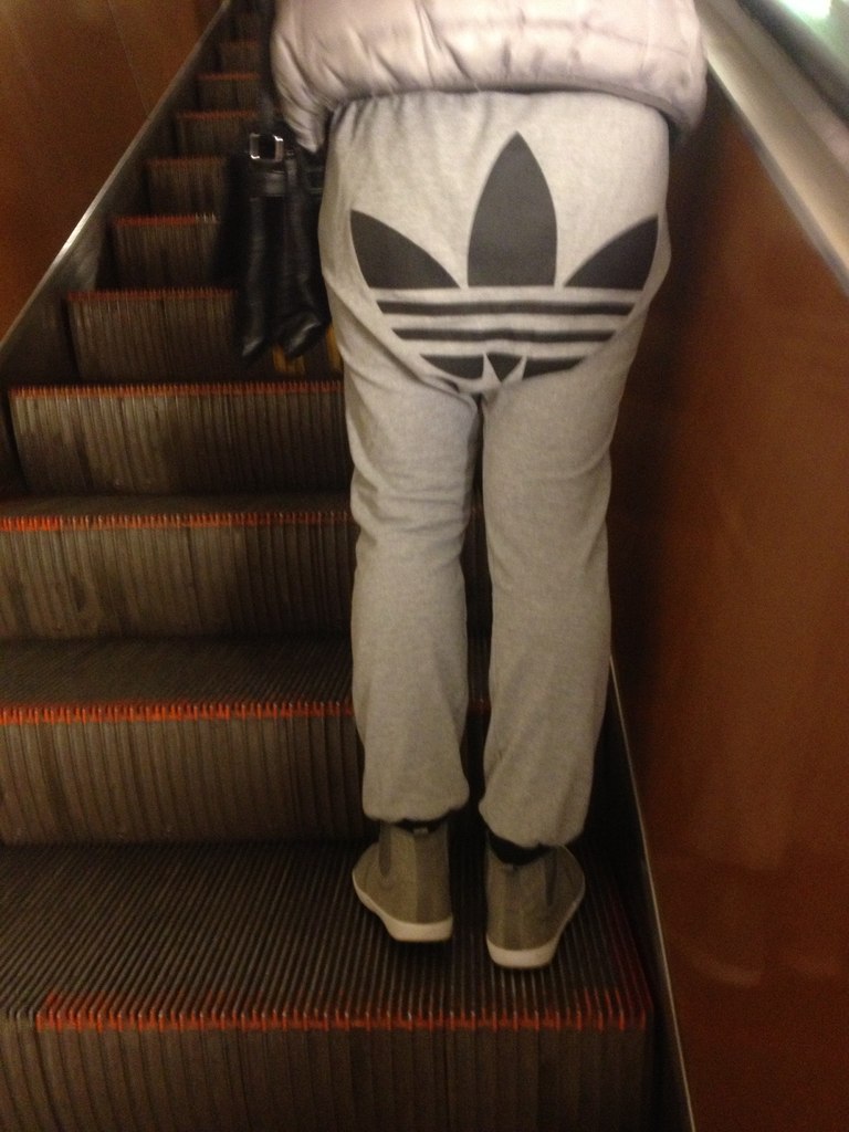 Безумные пассажиры российского метро, мода петербургского метро