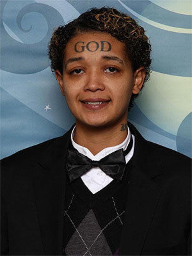 тату на лицах, дурацкие татуировки на лица, татуировки на лицах, странные татуировки на лицах