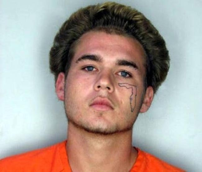 тату на лицах, дурацкие татуировки на лица, татуировки на лицах, странные татуировки на лицах