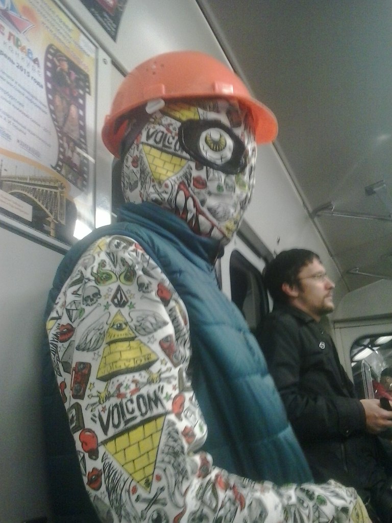 мода петербургского метро, мода метро, модники в транспорте, странные пассажиры метро 