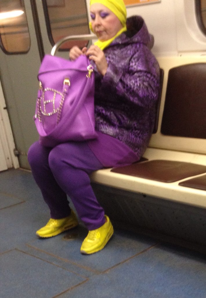 мода петербургского метро, мода метро, модники в транспорте, странные пассажиры метро 