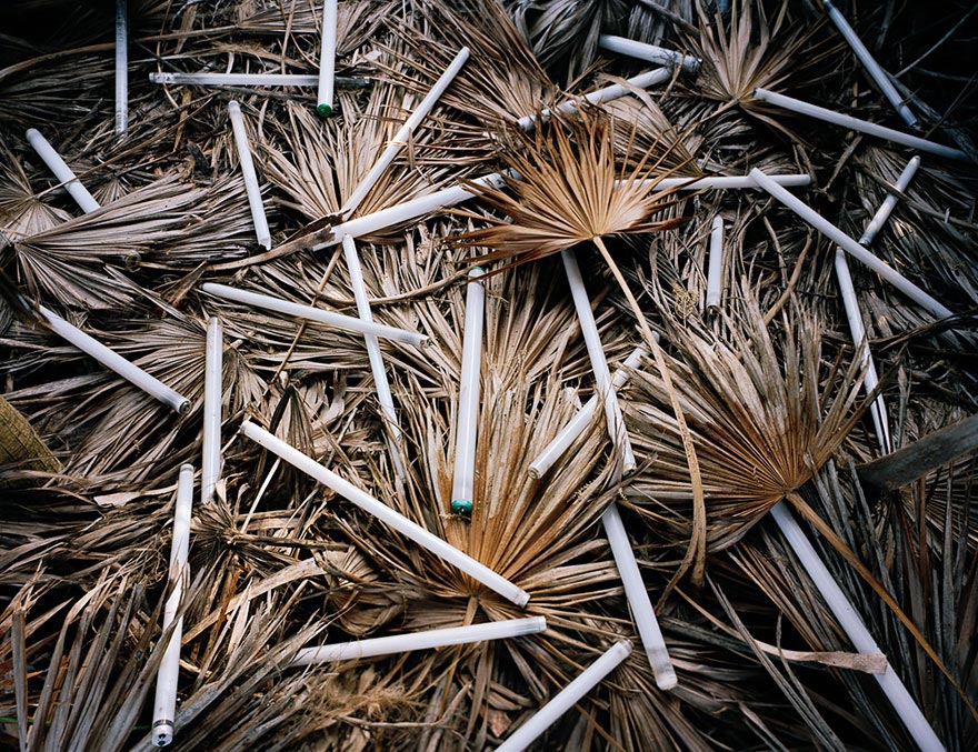 Мусорный арт: художник создаёт инсталляции из мусора из 50 стран мира Alejandro Duran, Алехандро Дюран, арт из мусора, Washed Up, Сиан-Каан