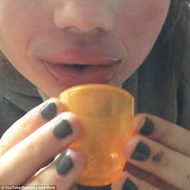 губы как у Кайли Дженнер,#kyliejennerchallenge, экстремальное увеличение губ, засовывают губы в маленькие баночки, увеличение губ отек