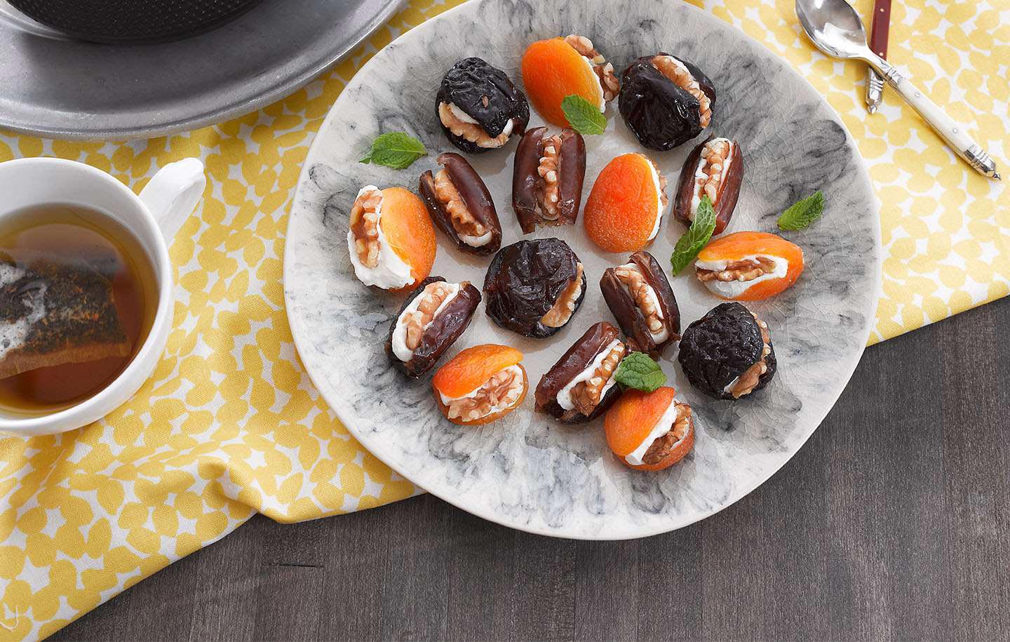 продукты от боли в животе, народные средства от боли в животе