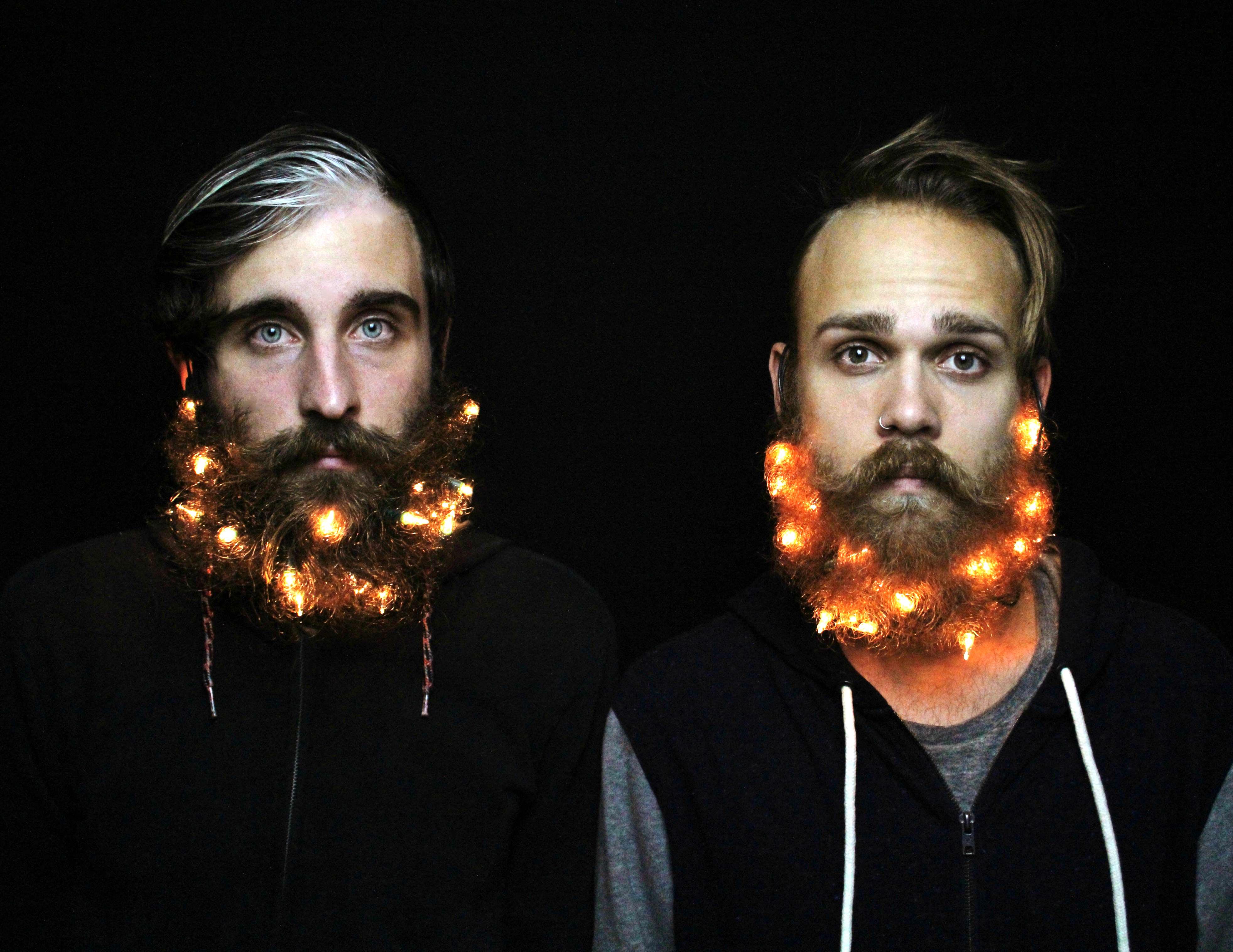 Бородатое искусство, бороды как искусство, парни украшают свои бороды