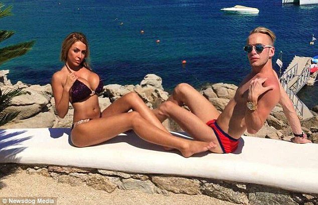 Анастасия Рискосс, Anastasia Reskoss, Квентаин Дехар,Quentin Dehar, пара пластические операции стать похожими на Барби и Кена