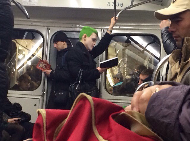 мода петербургского метро, мода метро, модники в транспорте, странные пассажиры метро 