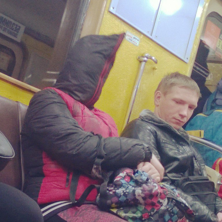 мода петербургского метро, мода метро, модники в транспорте, странные пассажиры метро 