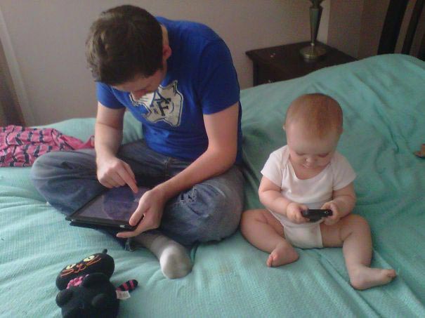 Каков отец, таков и сын, фотографии пап и их мини-копий, яблоко от яблони