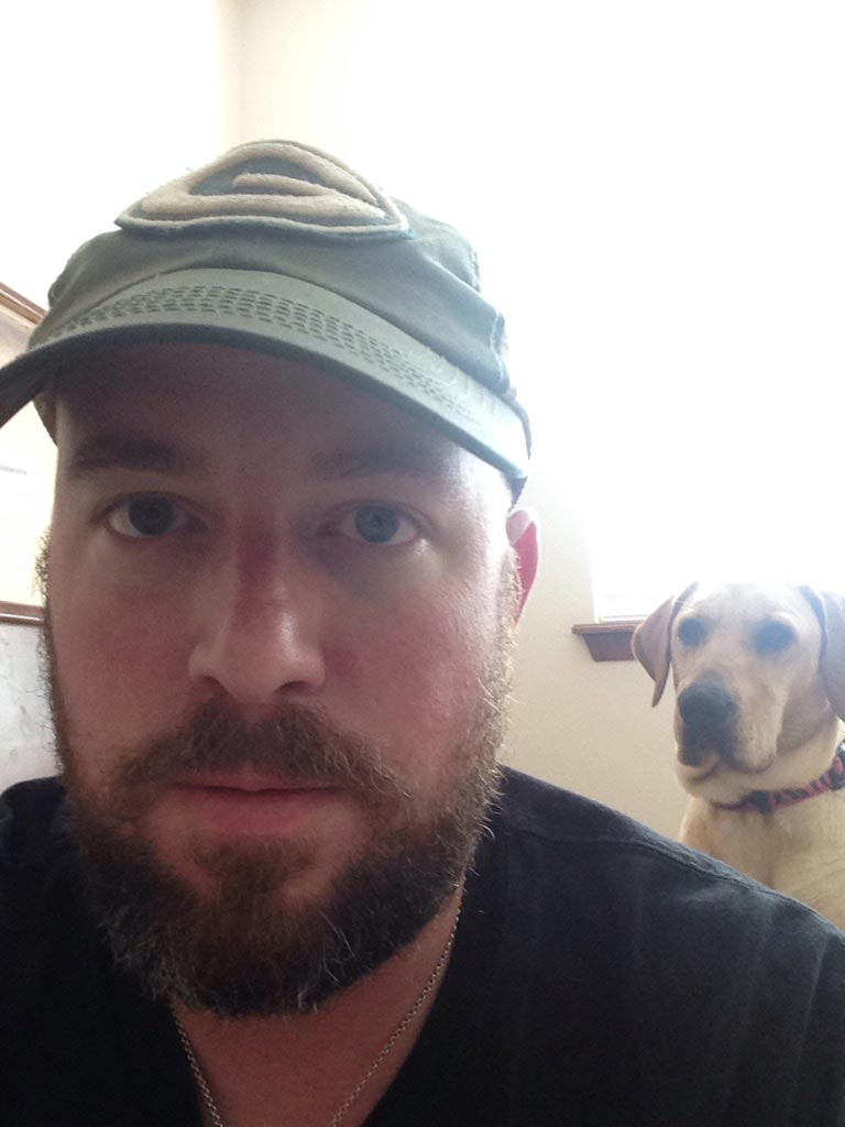 питомец задумал нехорошее, кошка хочет меня убить, питомец хочет меня убить, животные хотят убить своих хозяев